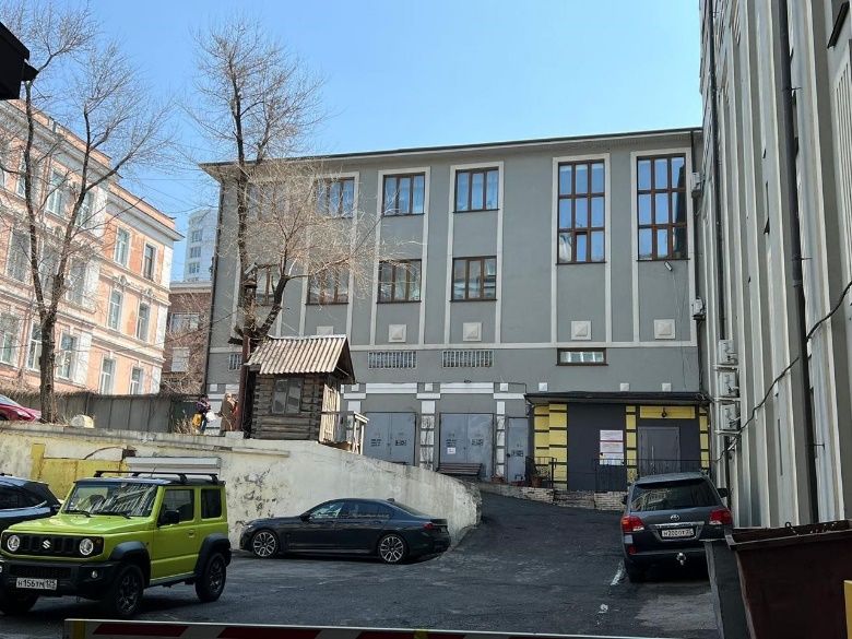 Здание на Светланской, 31б
